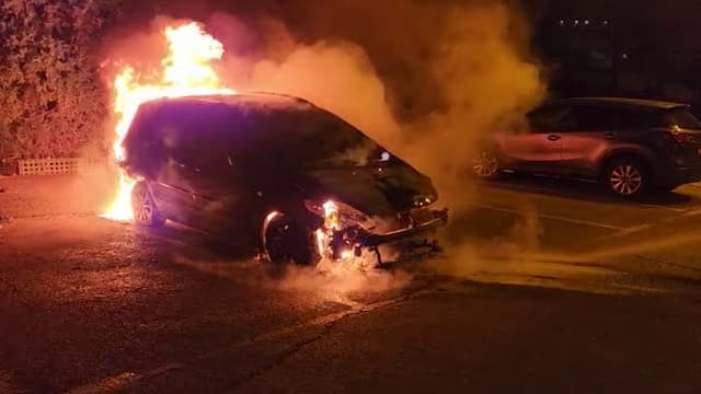 שריפת הרכבים  ברחובות אחווה ושפרעם