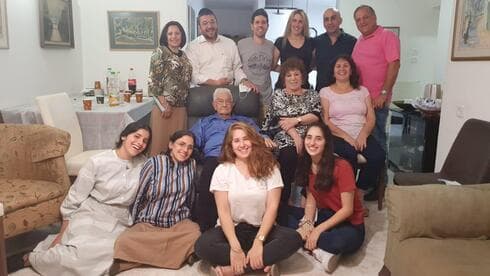 סימון (שמעון) יאיר ז״ל ומשפחתו