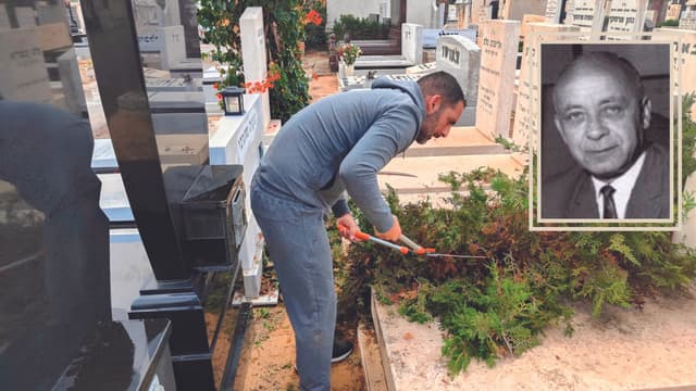 בוזגלו עומל על קברו של אילון. פנחס אילון 