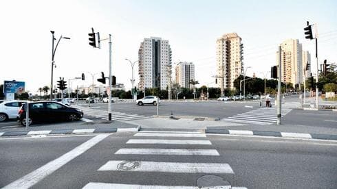 הכל התחיל במשה דיין הכל התחיל במשה דיין
