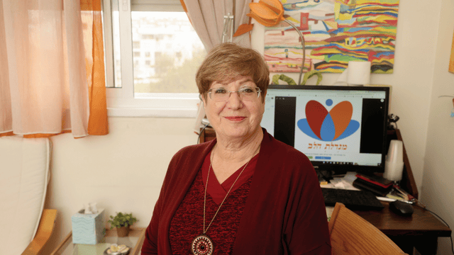 "מעגל תמיכה". שרה דולב
