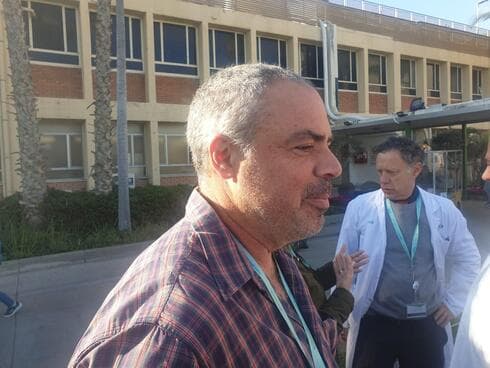 הרופא המותקף ד"ר יריב פרוכטמן, בהפגנה (צילום: הרצל יוסף) הרופא המותקף ד"ר יריב פרוכטמן, בהפגנה