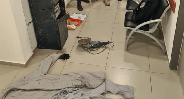 תושב נוף הגליל ניסר כספומט עם דיסק חשמלי