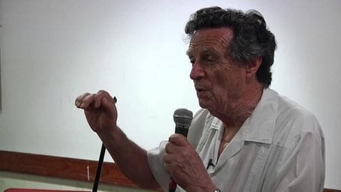"העמיד דורות של תלמידים"