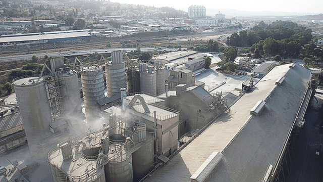 פערי ענק בפיצויים. מפעל מלט 'הר טוב' 
