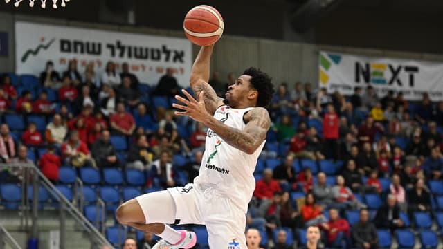 אפיאני. מציג בתקופה האחרונה יכולת מרשימה שכוללת חדירות לסל והטבעות מרהיבות