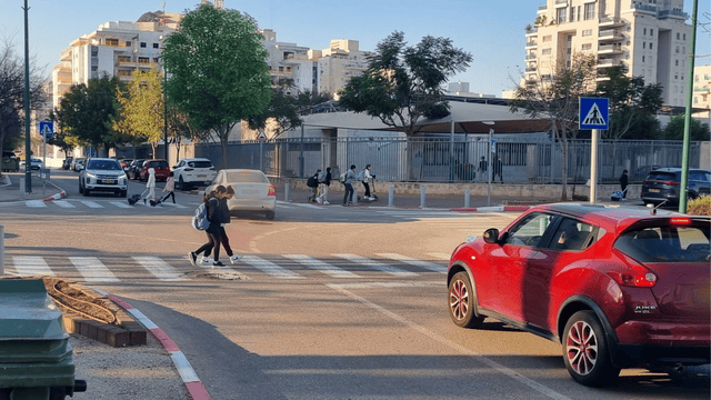 הצומת המסוכן ליד בית הספר אור שמרית