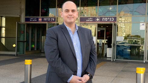 צביקה ברוט