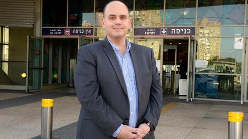 צביקה ברוט