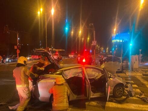 זירת התאונה (צילום: כיבוי אש קריות) תאונת דרכים עם לכודים בקרית מוצקין