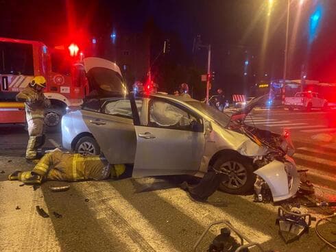 תאונת דרכים עם לכודים בקרית מוצקין תאונת דרכים עם לכודים בקרית מוצקין