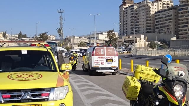 כוחות מד"א חוברים לסהר האדום במחסום שועפאט