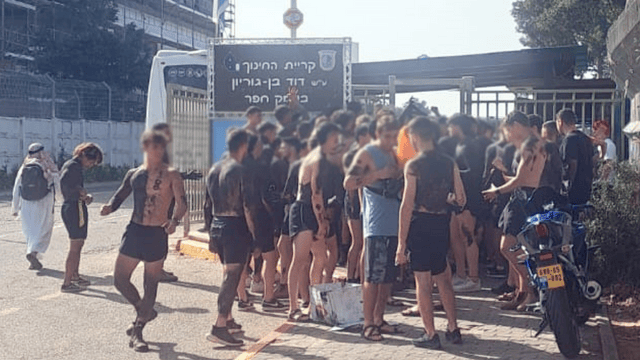 התלמידים שהודרו מהרונדו 