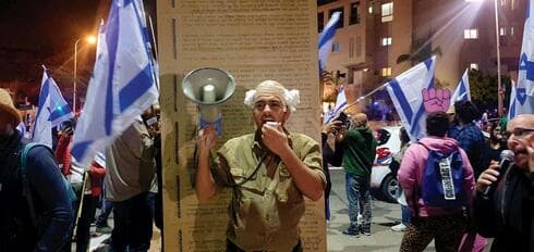 איתי שטינמץ בדמותו של בן גוריון (צילום פרטי) איתי שטינמץ בדמותו של בן גוריון