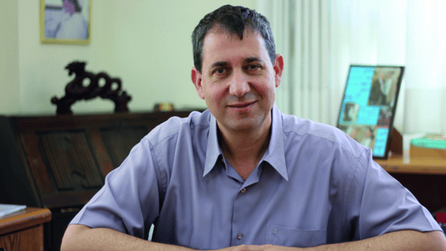 הרב אופק מאיר מנכ"ל ליאו באק