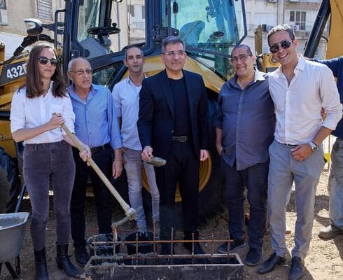טקס הנחת אבן הפינה לבניין ברחוב סרלין