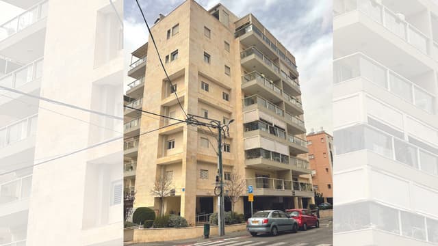 הבניין ברחוב הרימון 12
