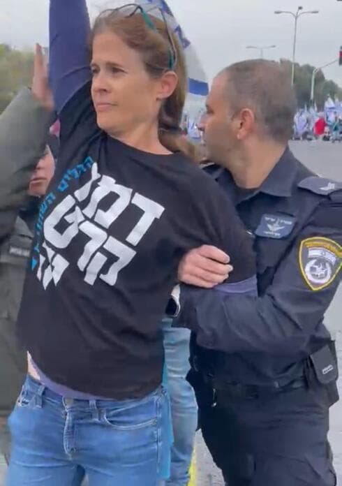 שקמה ברסלר, ממובילות המחאה נעצרה