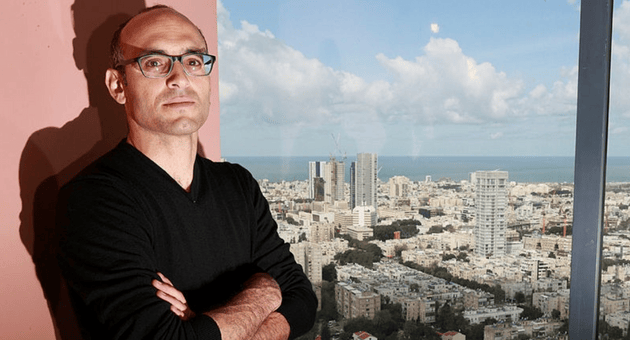 לירון דמרי במשרדים בתל אביב