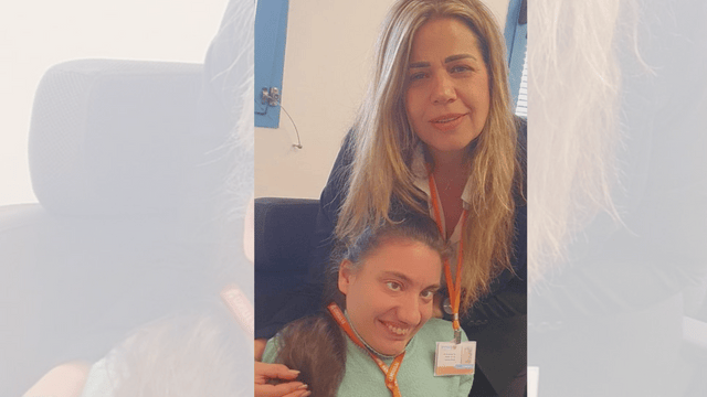 חניתה, מנהלת המרפאה, ונסטיה המתנדבת