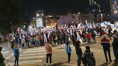 ההפגנה ברחובות