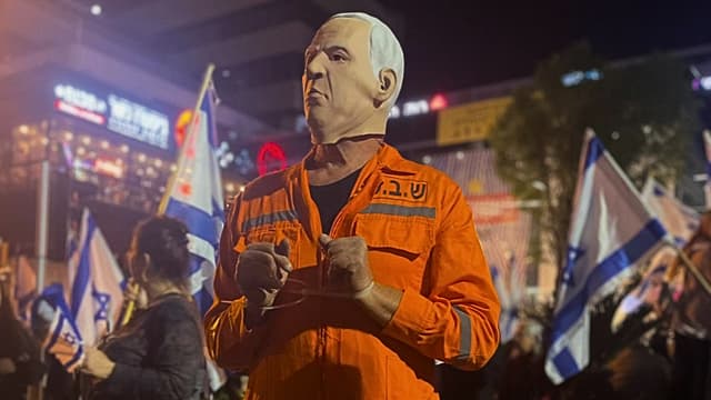 מפגינים בחורב
