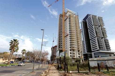 בנייה בפארק הים