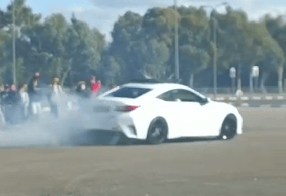 הנהג השתולל ליד קניון הזהב הנהג השתולל ליד קניון הזהב