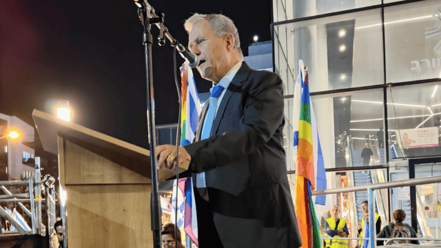 מאיר שטרית (צילום: מחאת העם חיפה) מאיר שטרית