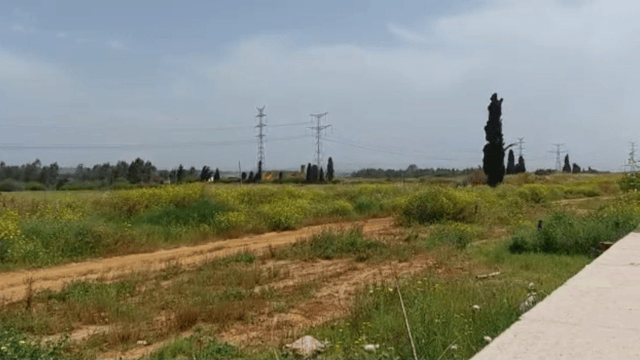 השטח ליד רחוב הבשמים. הטרקטורונים שועטים
