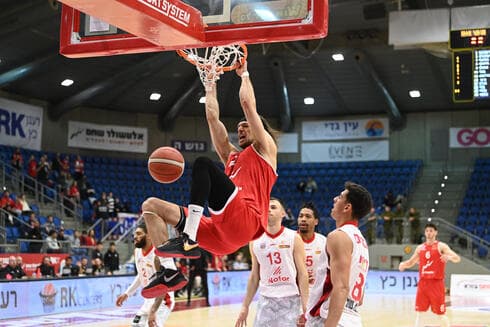 אייזנהארט. ב"ש ככל הנראה תיפרד ממנו לאחר צירופו של לוי (צילום: דניאל כהן) אייזנהארט במדי הפועל ב"ש. התחיל את הקריירה בישראל באליצור יבנה