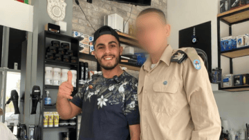 ריחניאן במספרה שלו