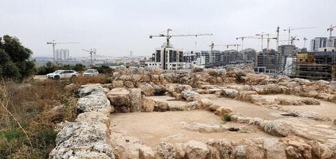 עתיקות בלב השכונה. אתר חורבת אשון בשכונת מורשת