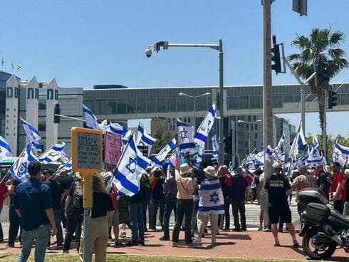 המחאה והמעצרים במתם