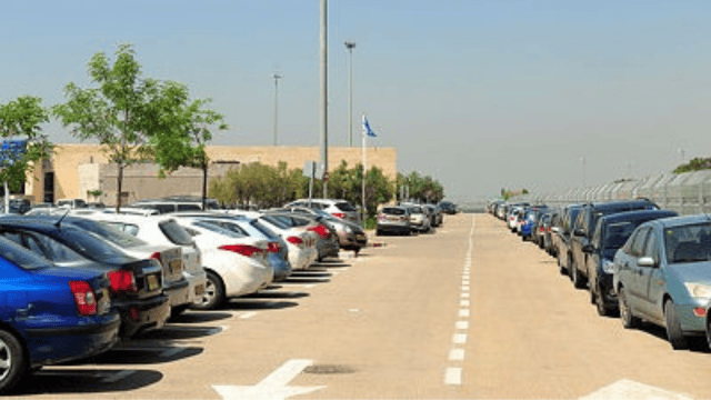 "מחווה יפה". החניון בתחנת הרכבת פאתי מודיעין