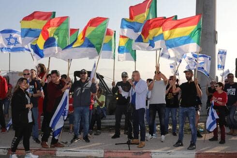ד"ר אמיר חניפס בנאומו בהפגנה (צומת: ענת חרמוני) המחאה בצומת נהלל