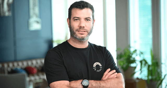 יש התעניינות עצומה. עומר אלעד (צילום: דויד גארב) עומר אלעד