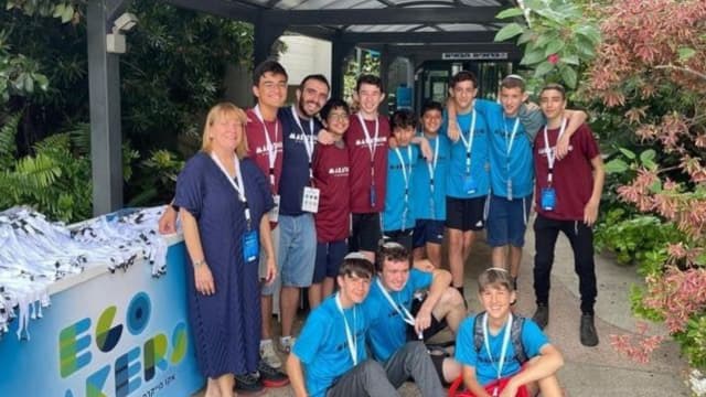 תלמידי כפר בתיה שזכו בפרס