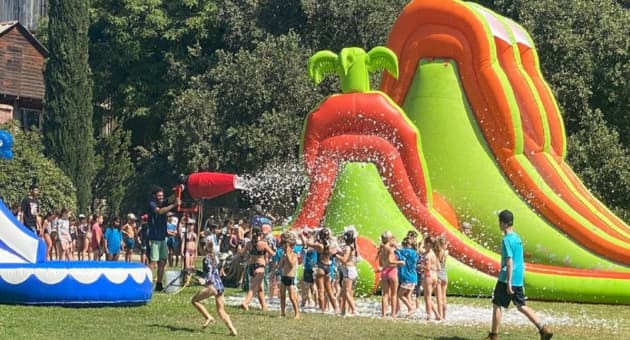 פעילות פתיחת הקיץ בשנה שעברה של המועצה האזורית מנשה בעין שמר