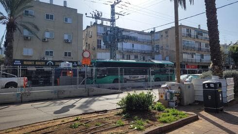 רחוב סוקולוב בחולון. עבודות הרכבת הקלה ממשיכות