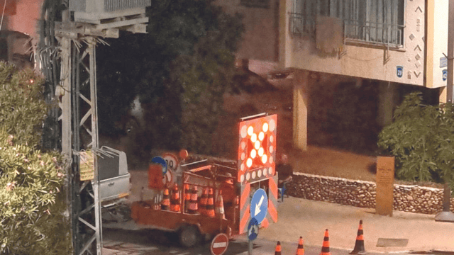 עובדים באמצע הלילה עובדים באמצע הלילה