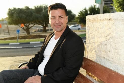 שחר מי און