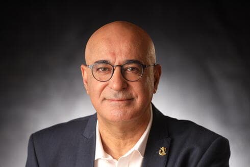 מנכ"ל עירייה, איציק לארי