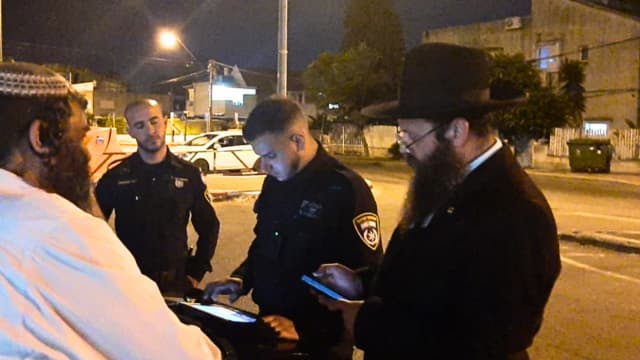 הגשת התלונה על גניבת הכתרים
