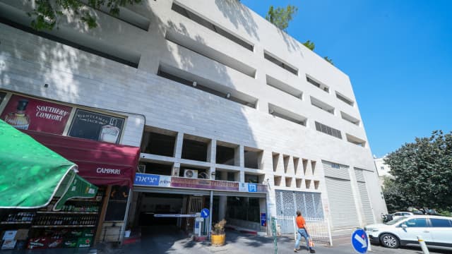 כפר הסטודנטים ברחוב גוטמן פתח תקוה. מבנה נוסף בדרך, לא רחוק משם (צילום: דוברות עיריית פתח תקוה) כפר הסטודנטים פתח תקוה