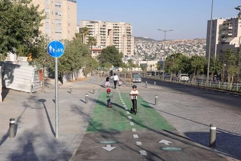 שבילי אופניים ברמת שרת