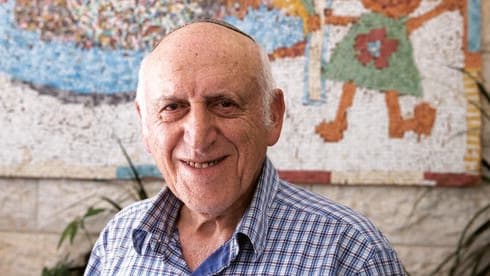 ד"ר אליהו אהרן