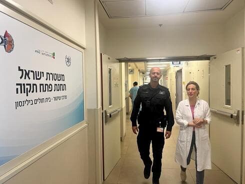 ד"ר שחף שיבר, מנהלת המחלקה לרפואה דחופה (מיון) בבילינסון והסייר שחר טובים