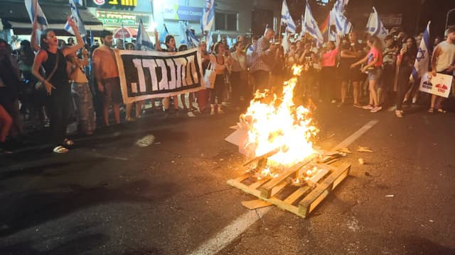 הדלקת מדורות בחורב