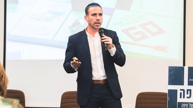 עו"ד זיו לוטן